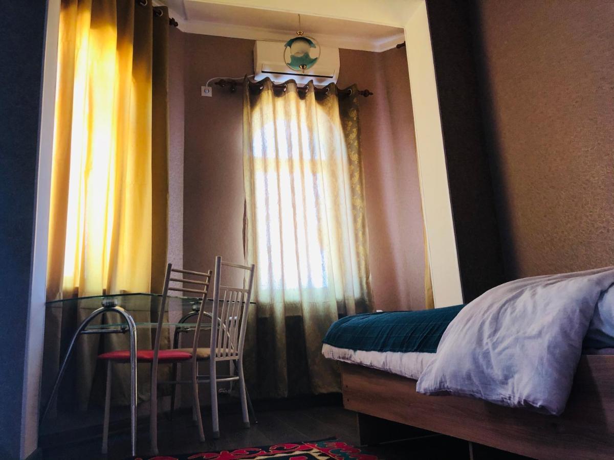 Sweet Home Hostel Bishkek Bagian luar foto