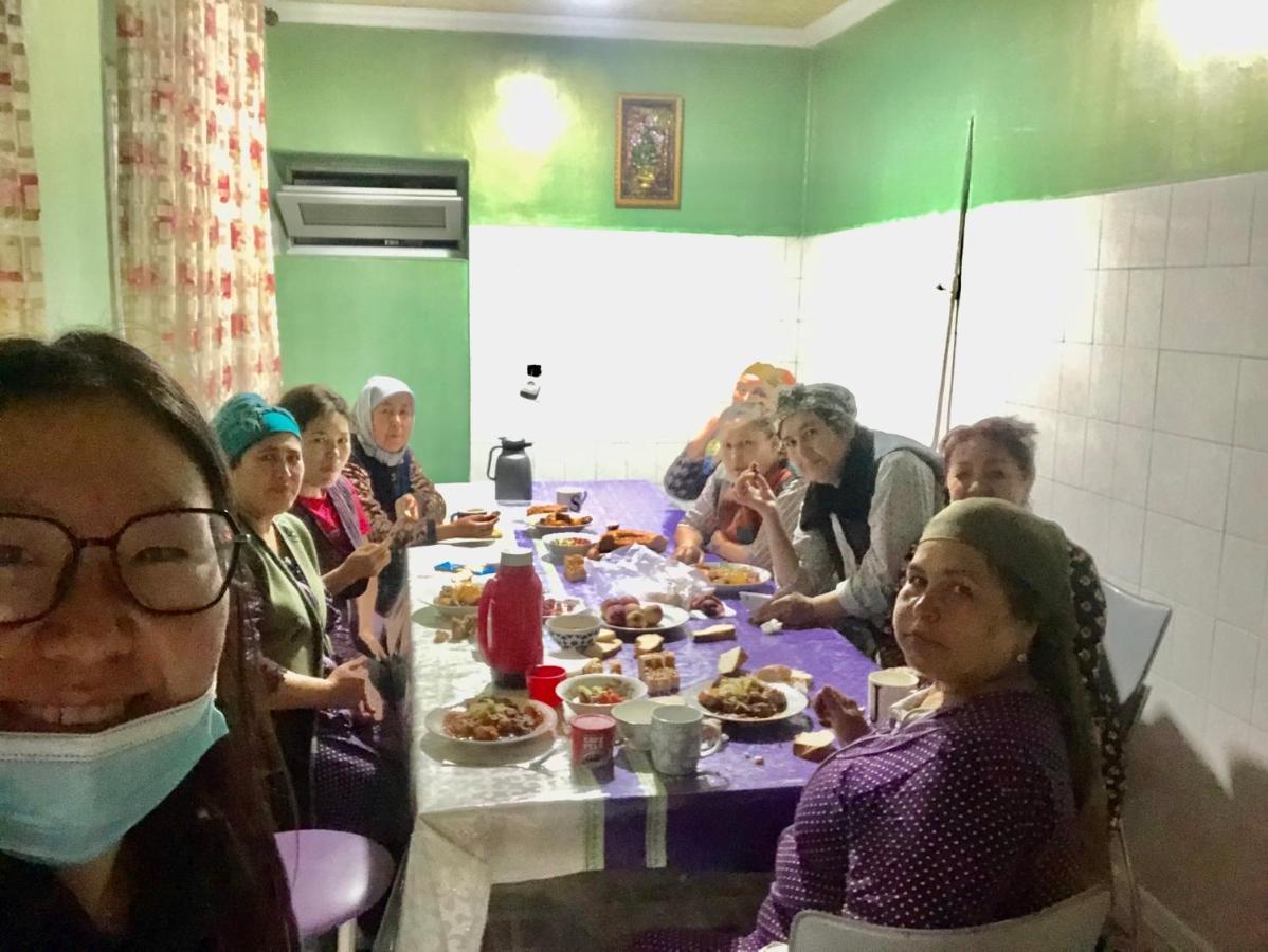 Sweet Home Hostel Bishkek Bagian luar foto
