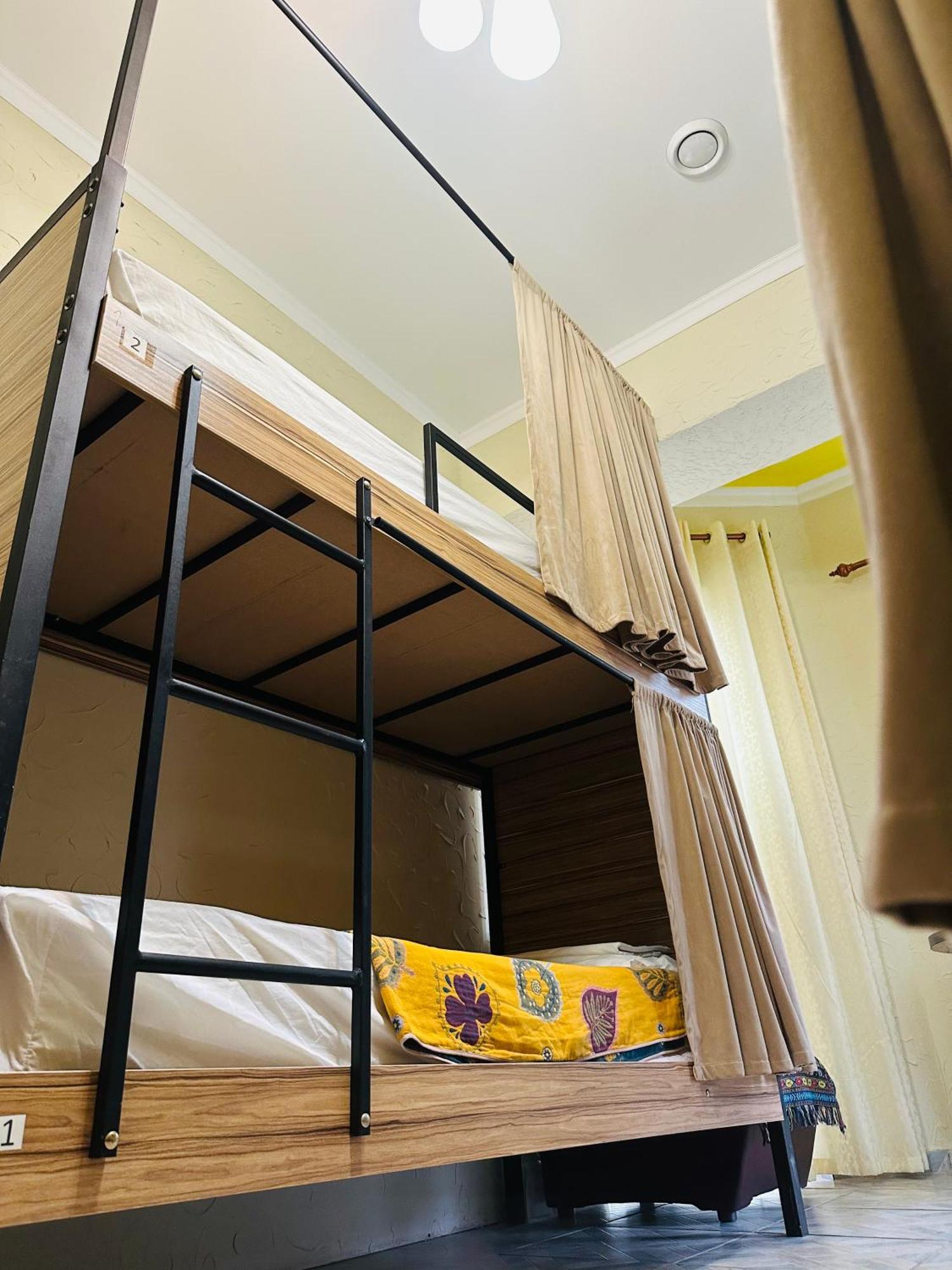 Sweet Home Hostel Bishkek Bagian luar foto
