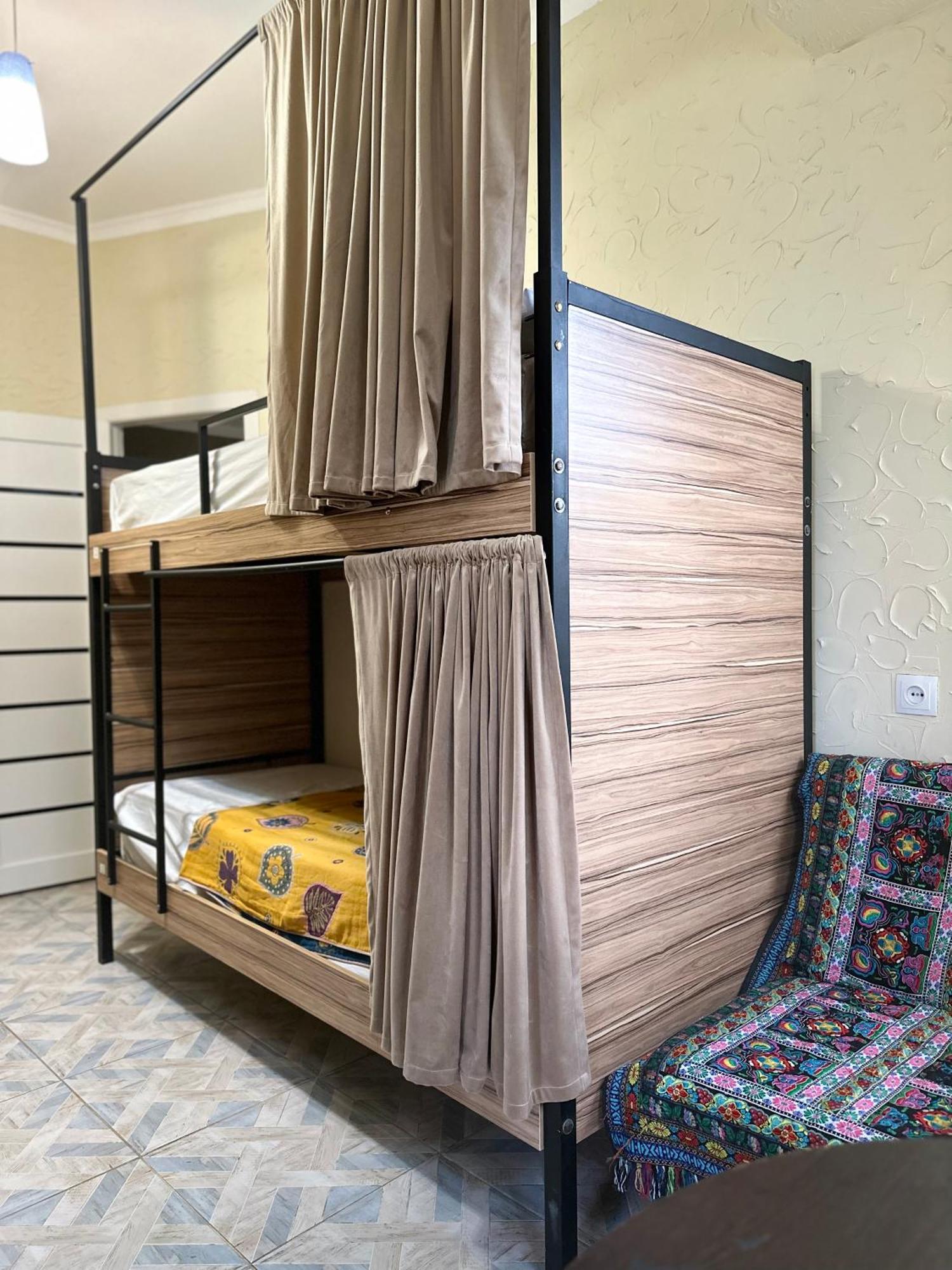 Sweet Home Hostel Bishkek Bagian luar foto