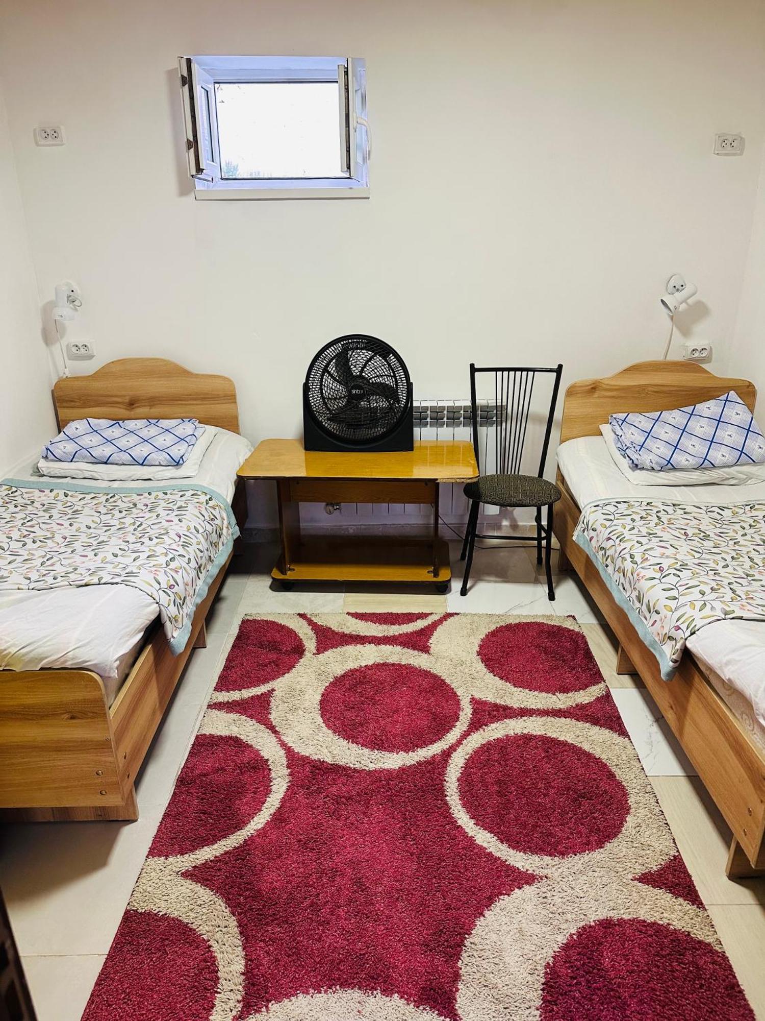 Sweet Home Hostel Bishkek Bagian luar foto