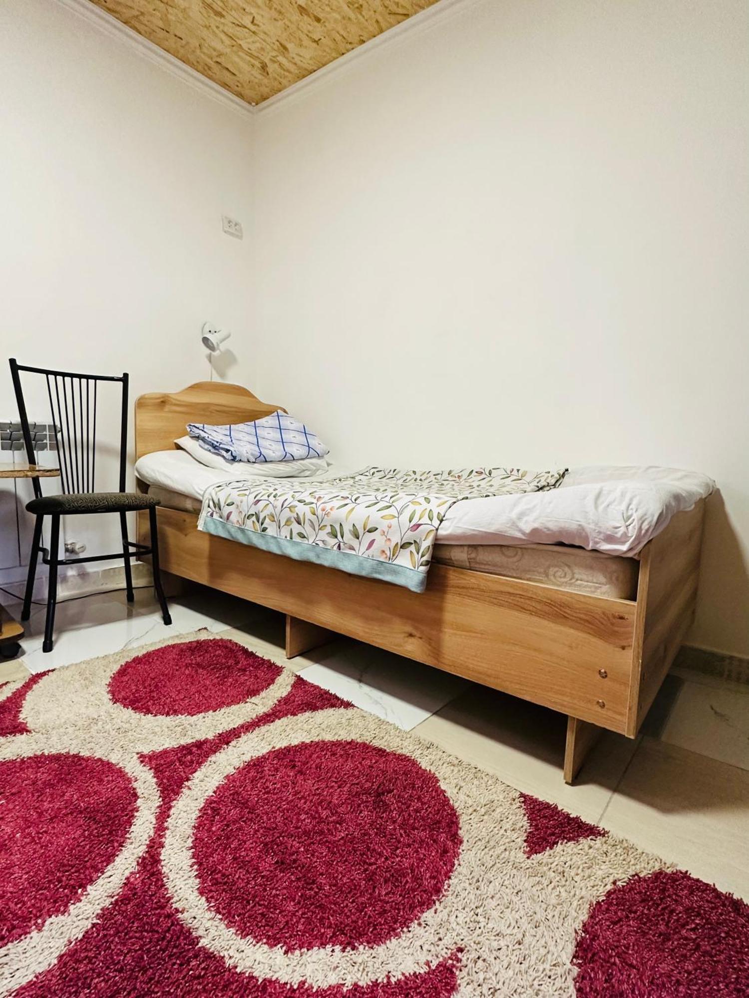 Sweet Home Hostel Bishkek Bagian luar foto